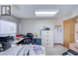 137 Sheppard Avenue E, Toronto, ON M2N3A6 Photo 29