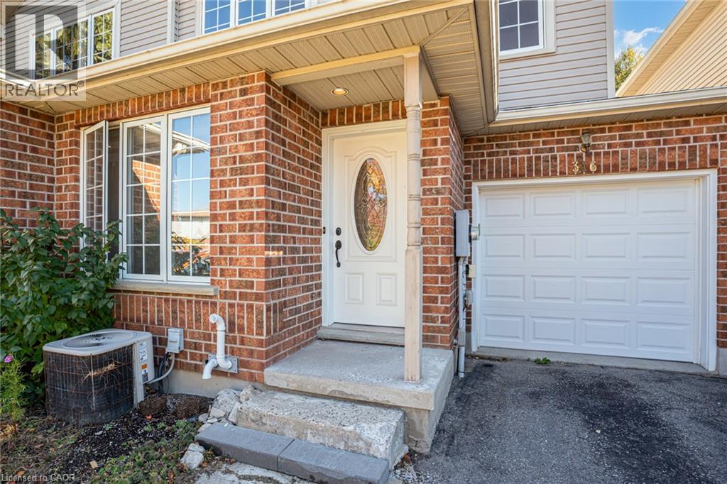 346 UNIVERSITY DOWNS Crescent — photo 2