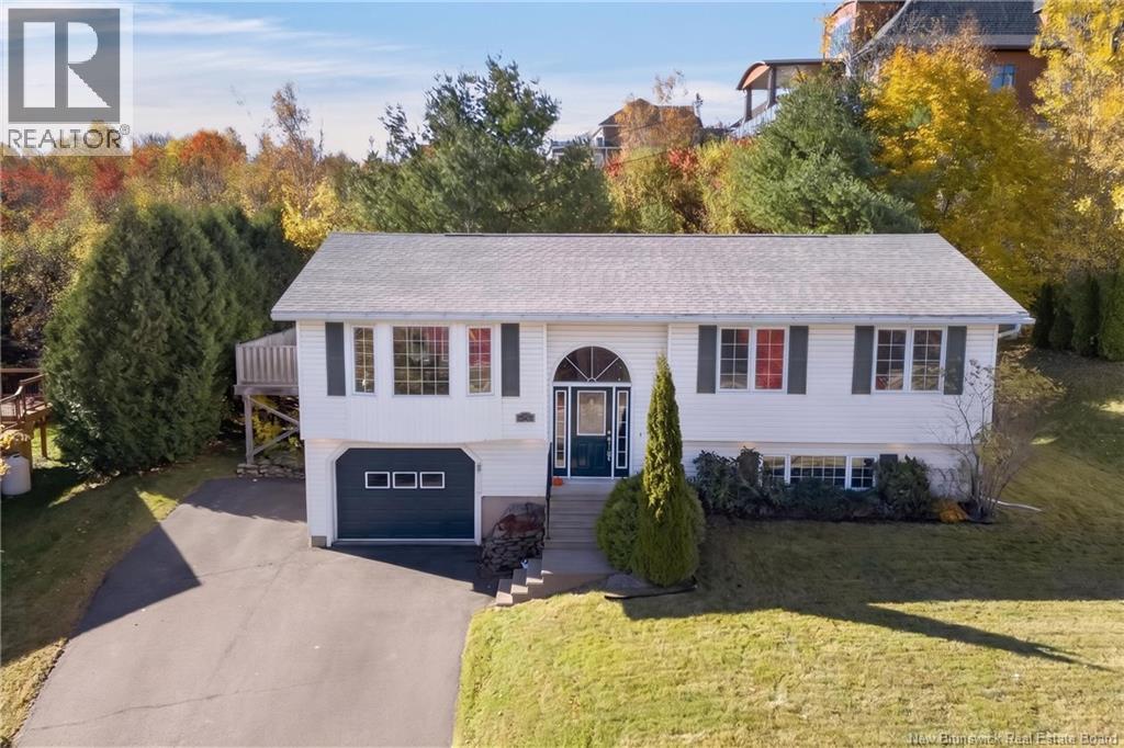 372 Kimble Drive photo 2
