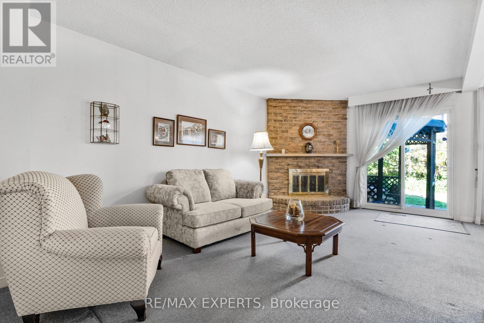 20 CHARNWOOD PLACE - 5