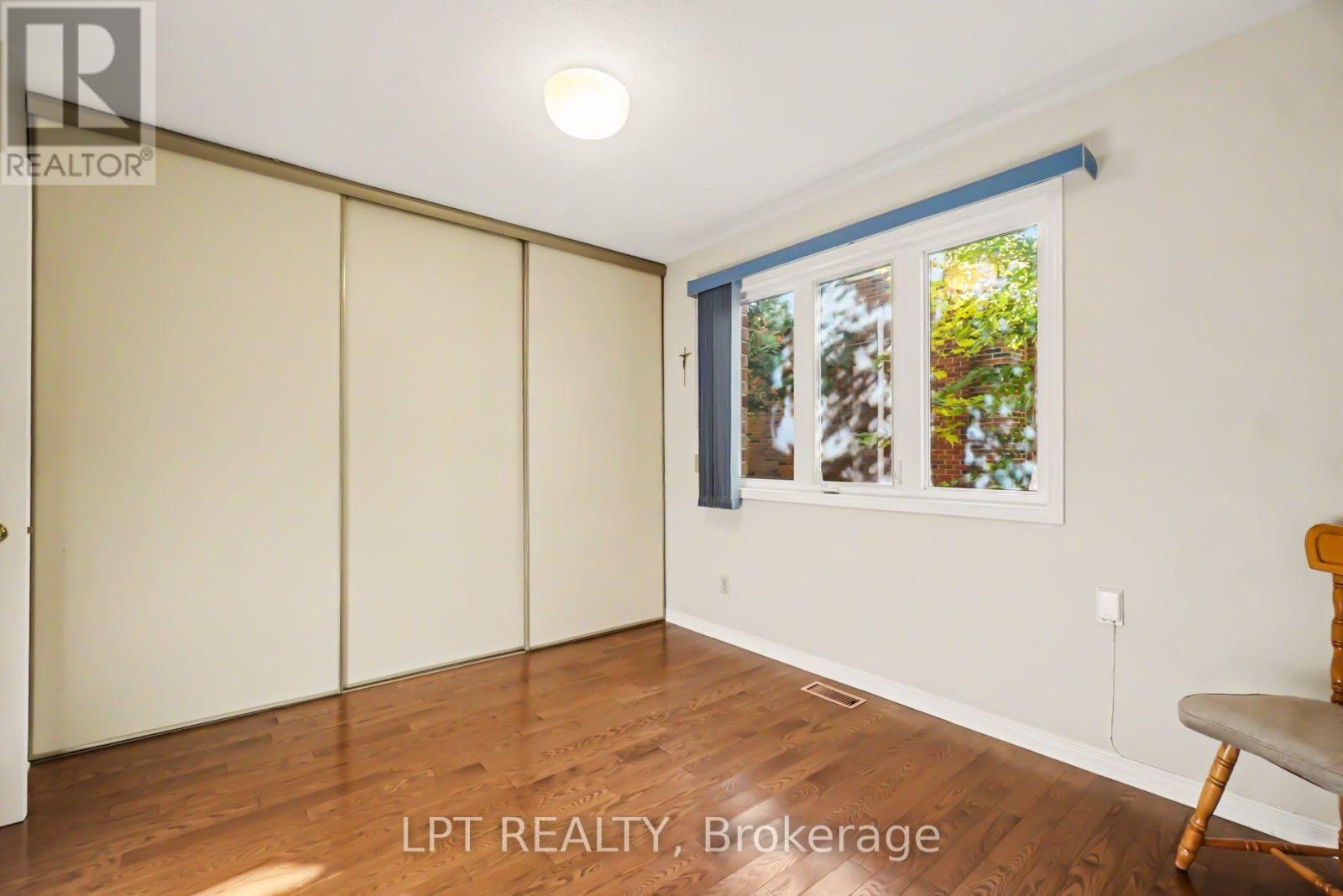 24 BELLEVIEW DRIVE - 17