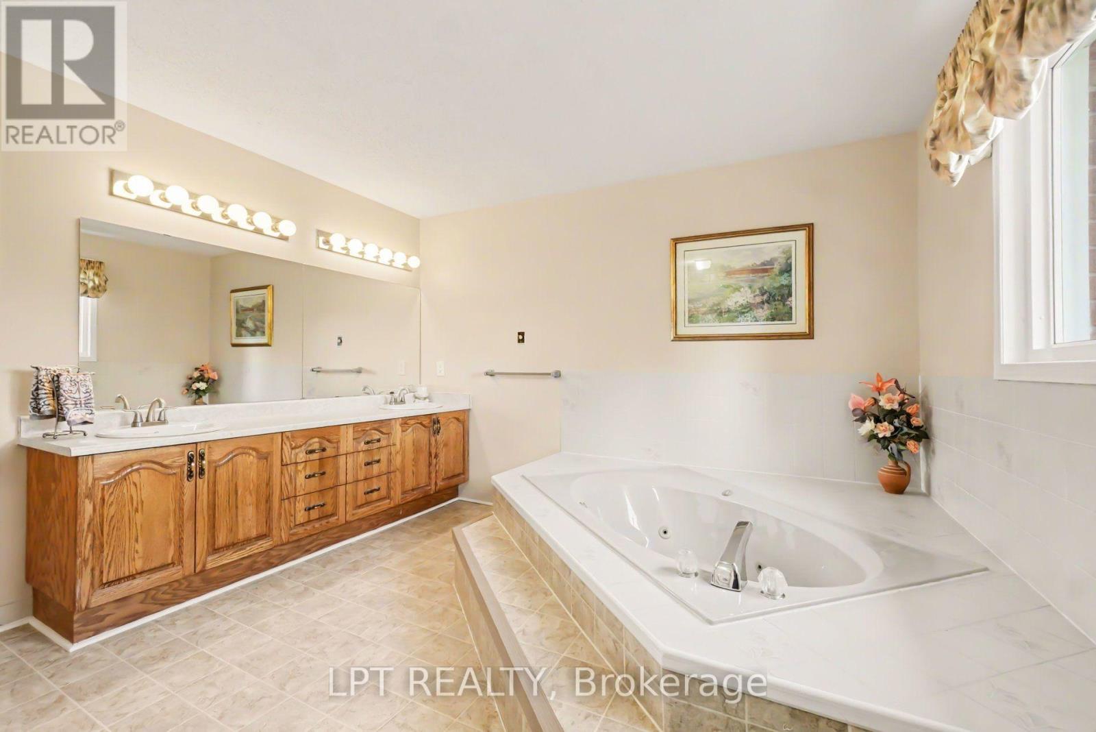 24 BELLEVIEW DRIVE - 23