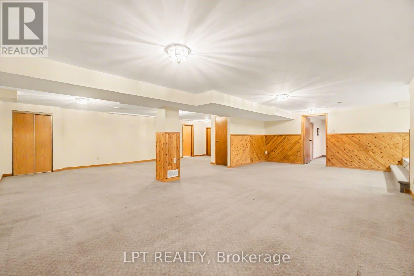 24 BELLEVIEW DRIVE - 31