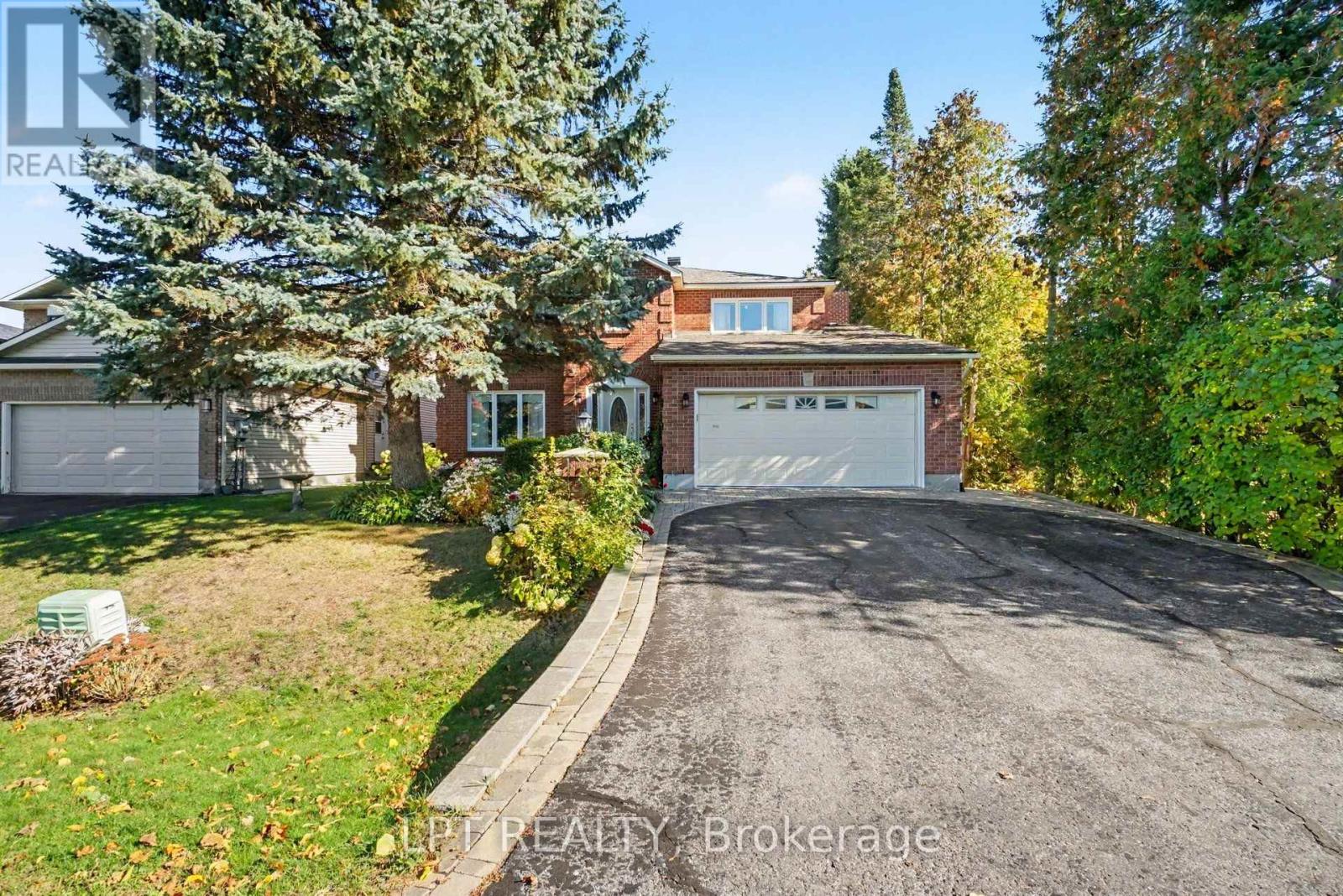 24 BELLEVIEW DRIVE - 4