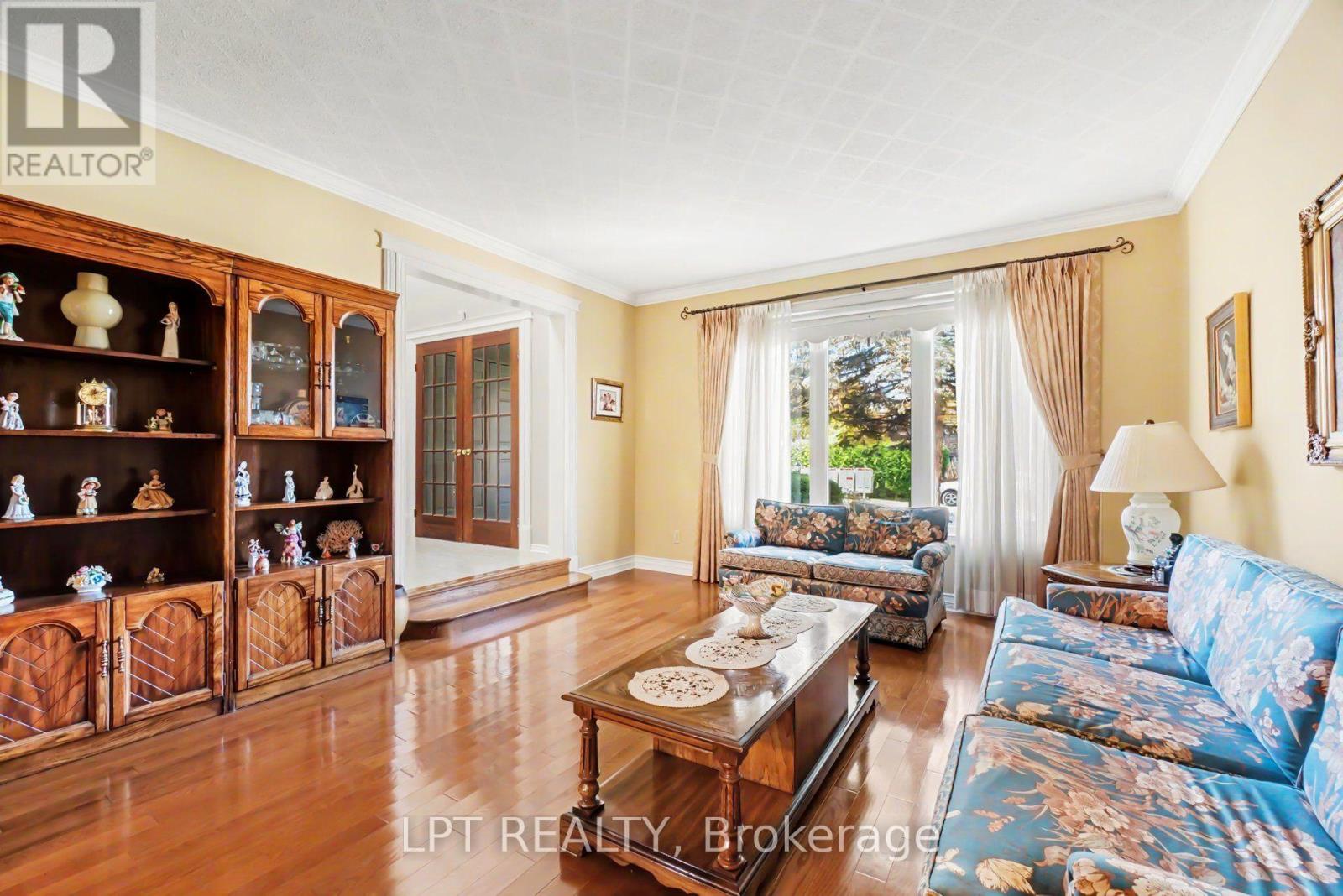 24 BELLEVIEW DRIVE - 7