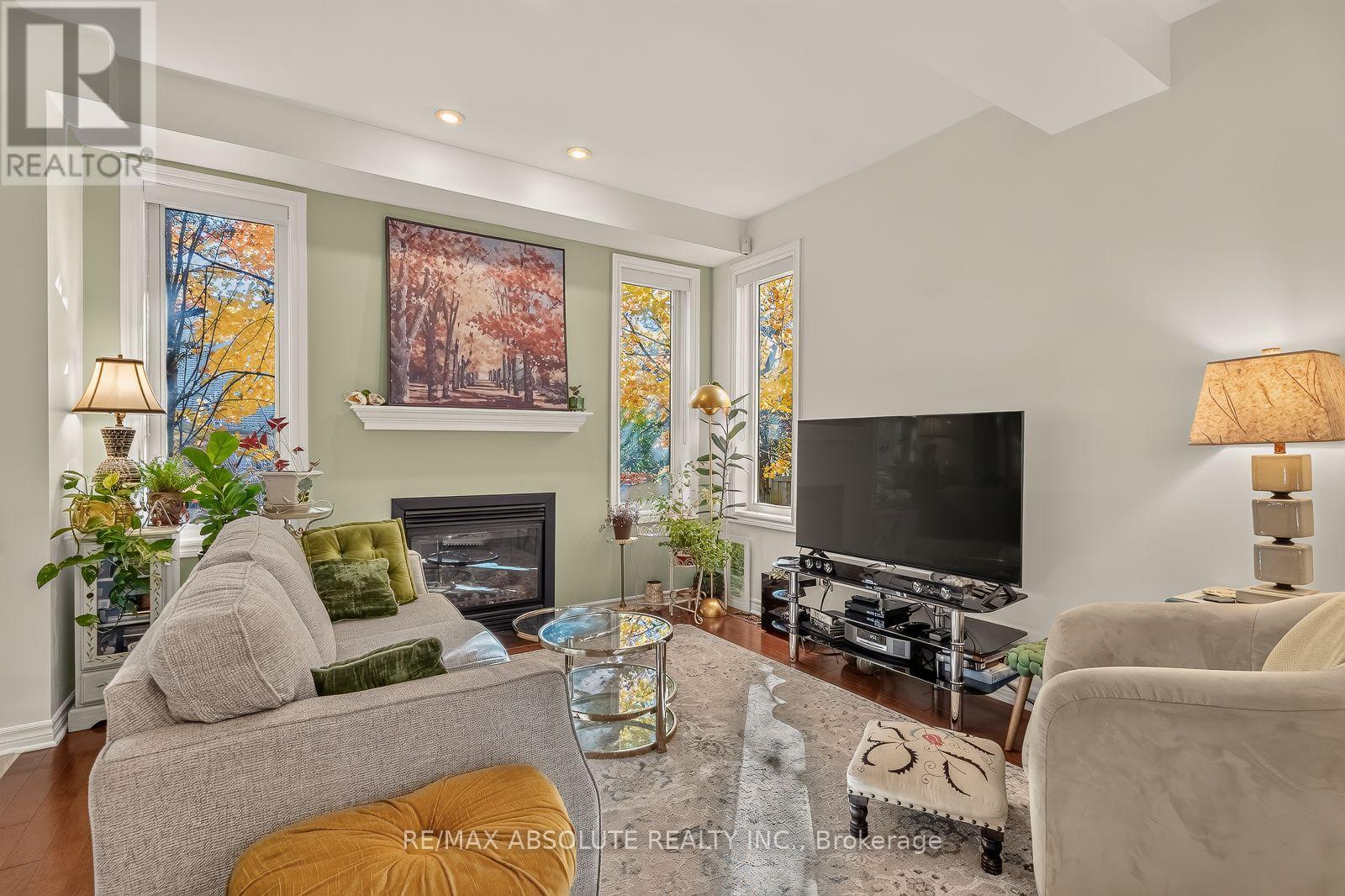 3 Bed, 3 Bath Townhouse for Sale in Ottawa – 103 EVELYN POWERS PRIVATE, Ottawa – MLS# X14105620 - Image 16