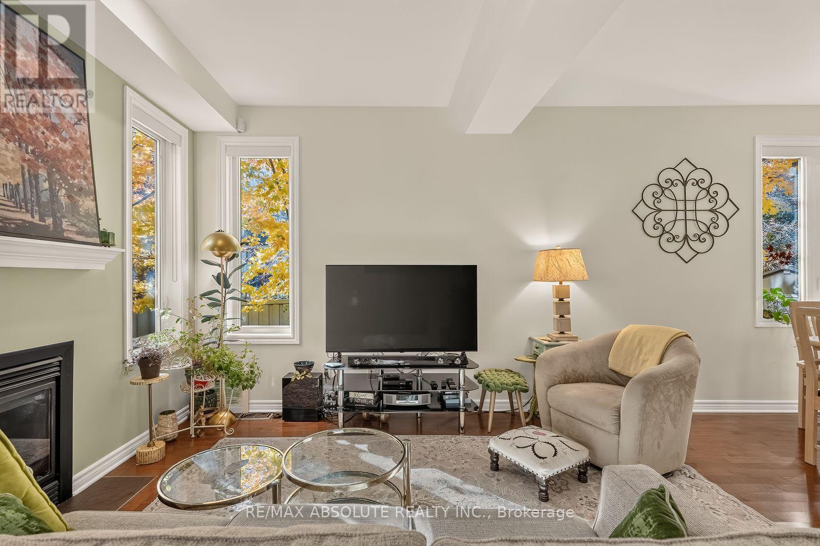 3 Bed, 3 Bath Townhouse for Sale in Ottawa – 103 EVELYN POWERS PRIVATE, Ottawa – MLS# X14105620 - Image 17
