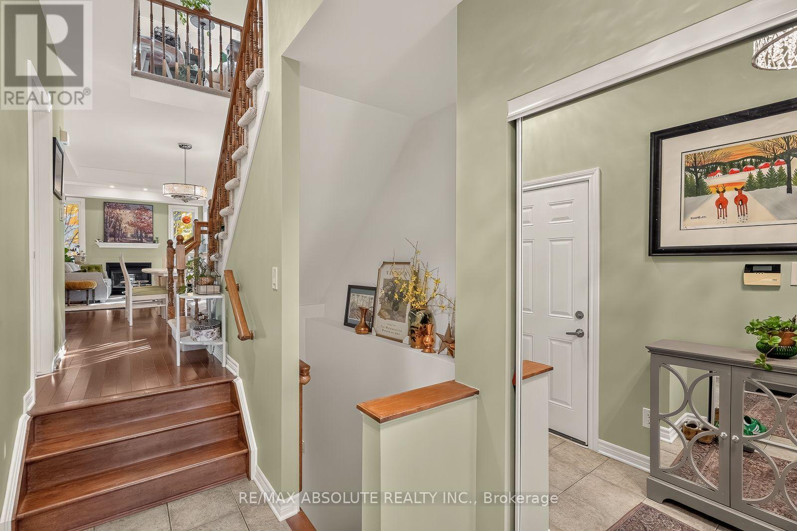 3 Bed, 3 Bath Townhouse for Sale in Ottawa – 103 EVELYN POWERS PRIVATE, Ottawa – MLS# X14105620 - Image 9