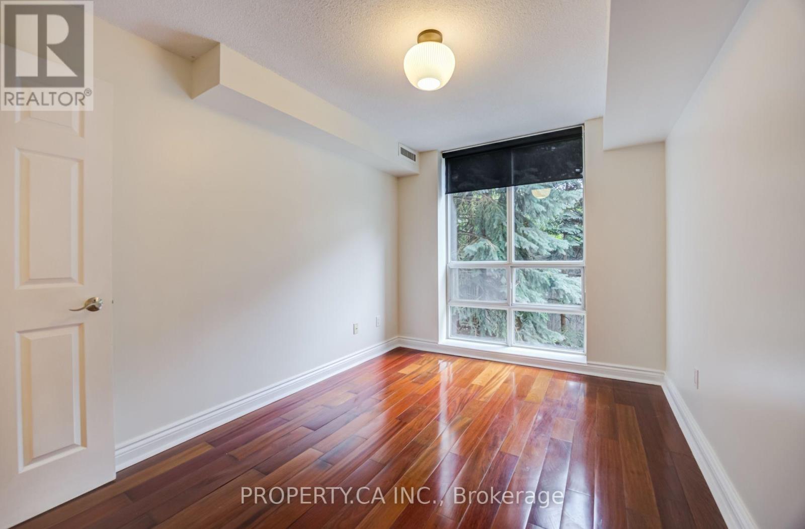 #209 330 ADELAIDE STREET E - 22