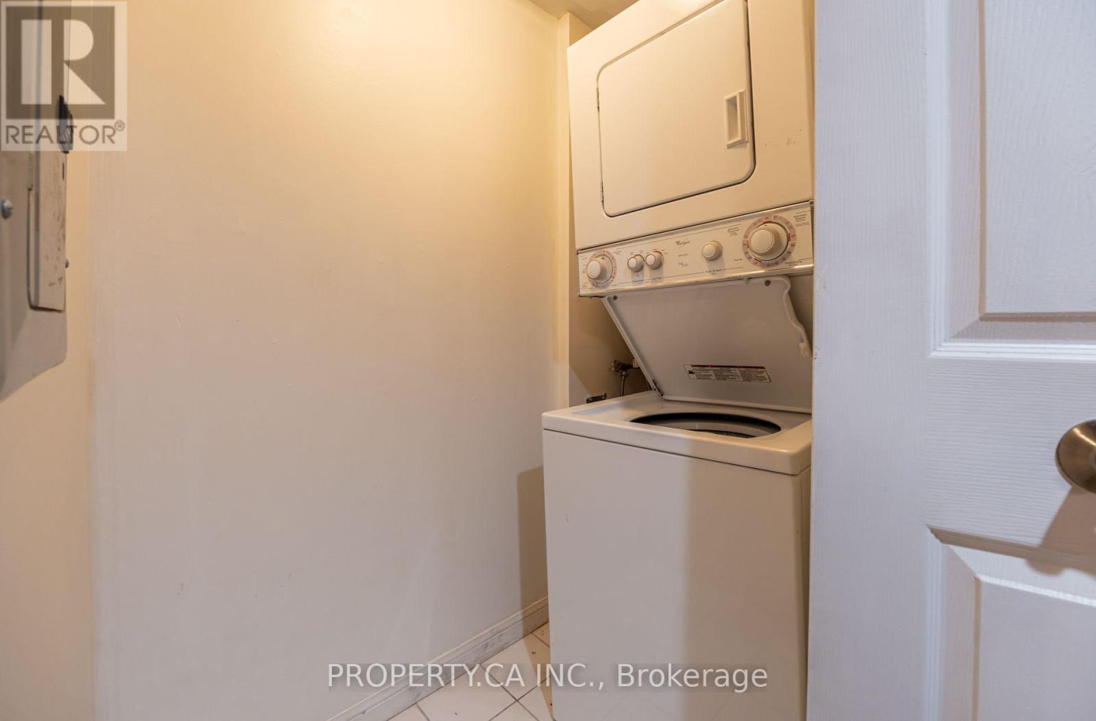 #209 330 ADELAIDE STREET E - 24