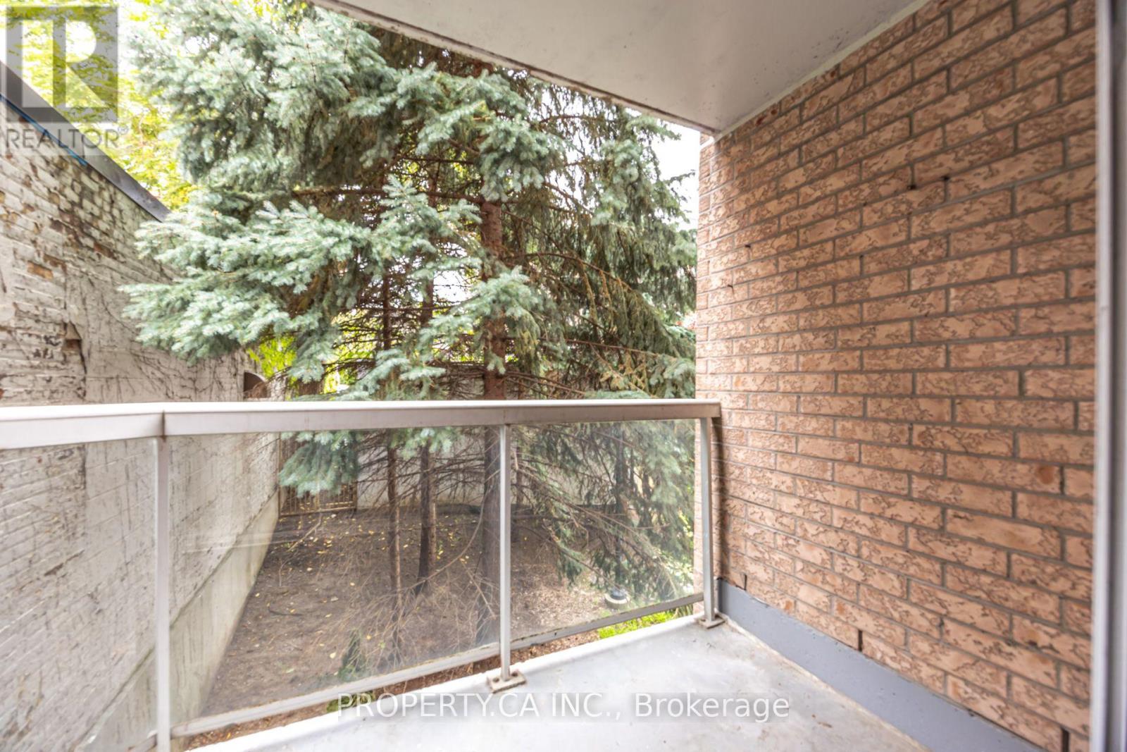 #209 330 ADELAIDE STREET E - 25