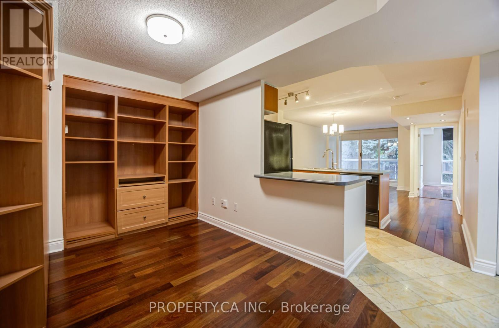209 - 330 ADELAIDE STREET E, Toronto (Moss Park) — photo 3