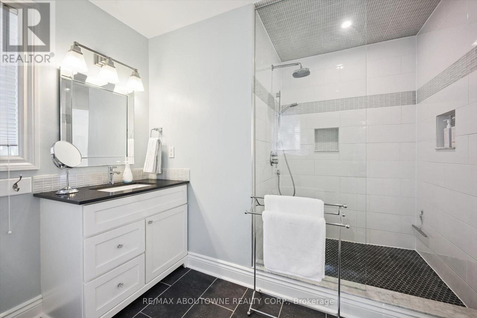 2086 Sprucedale Drive, Oakville, ON photo 26