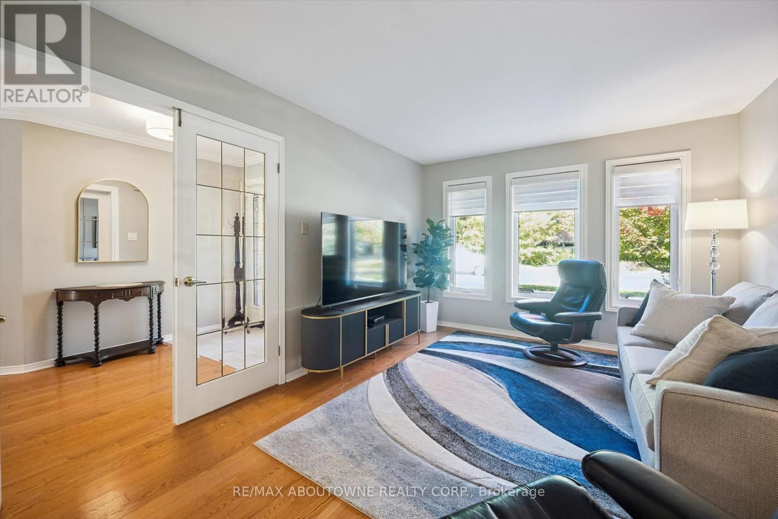 2086 Sprucedale Drive, Oakville, ON photo 5
