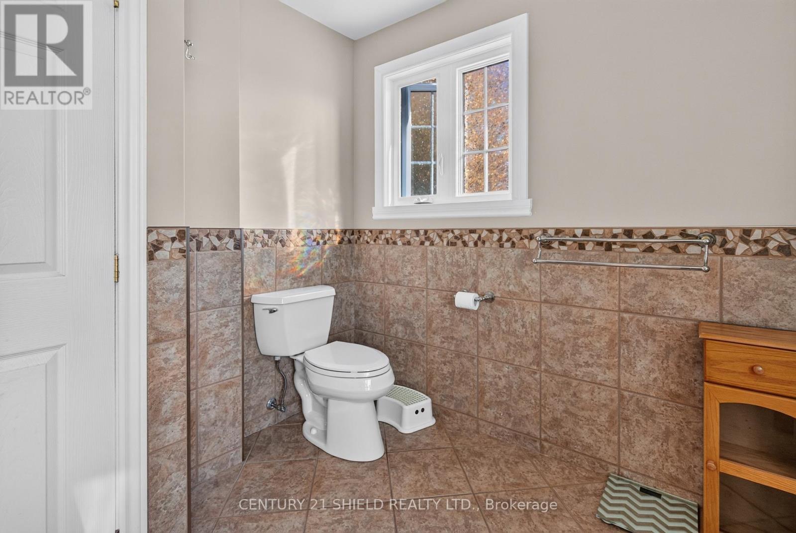1319 AUBIN AVENUE - 25