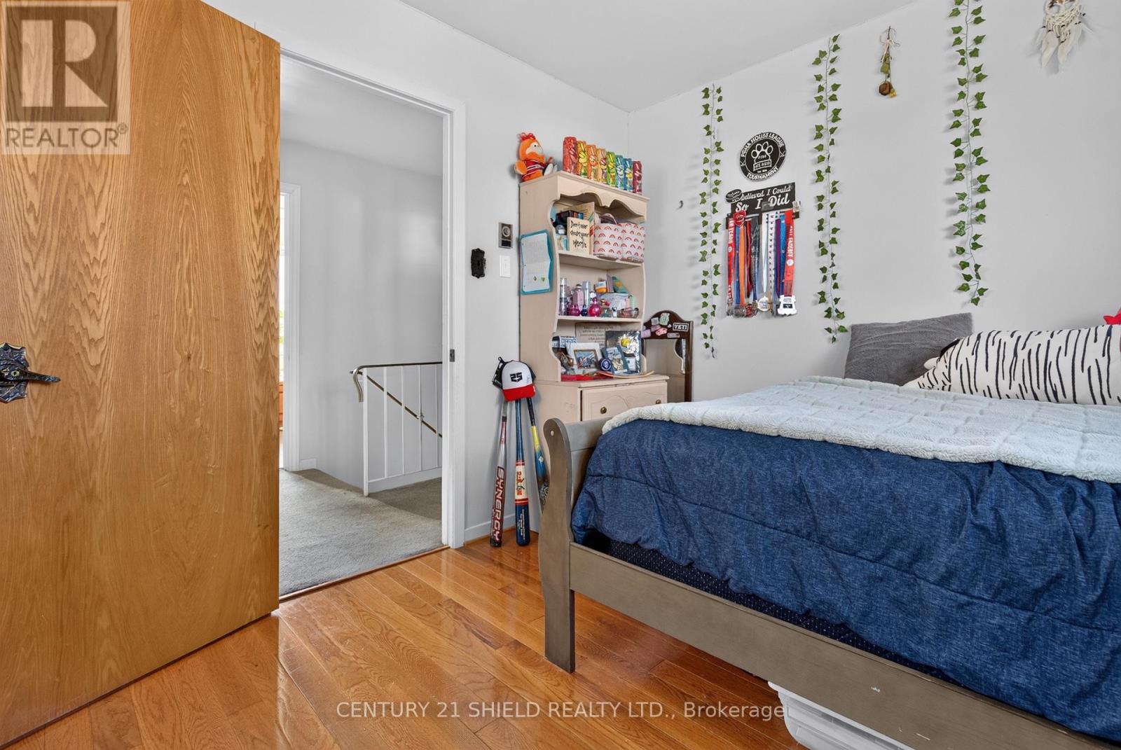 1319 AUBIN AVENUE - 29