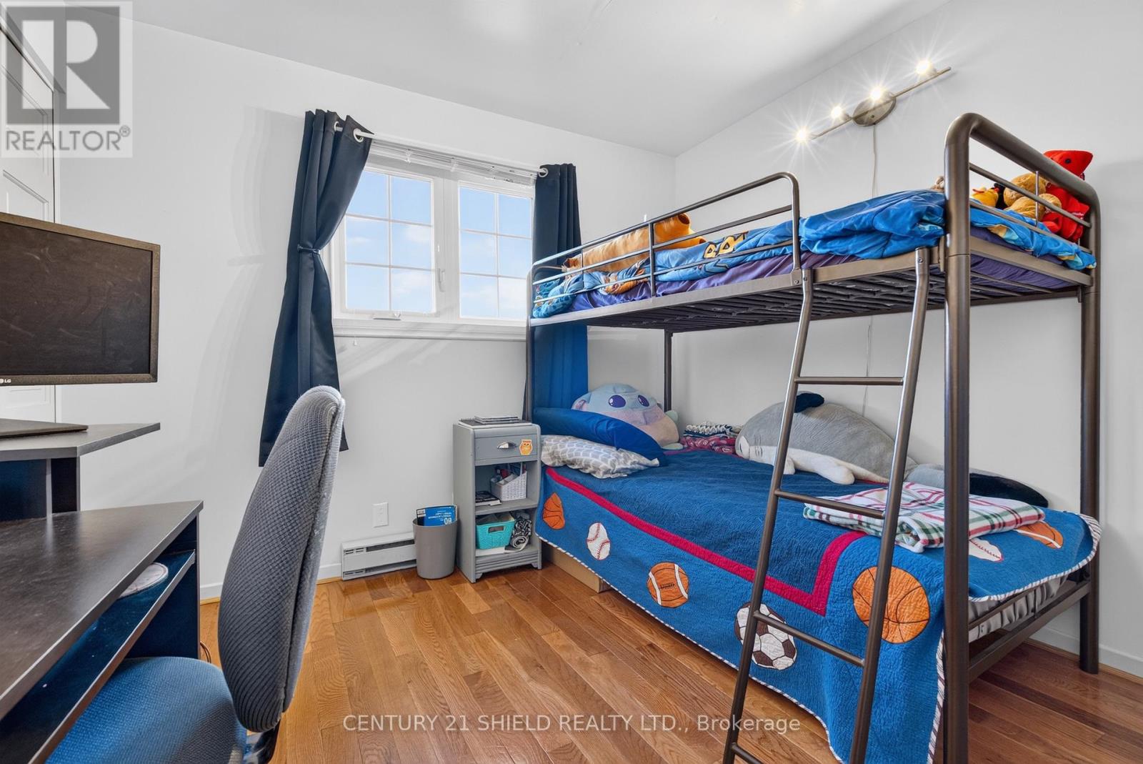 1319 AUBIN AVENUE - 31