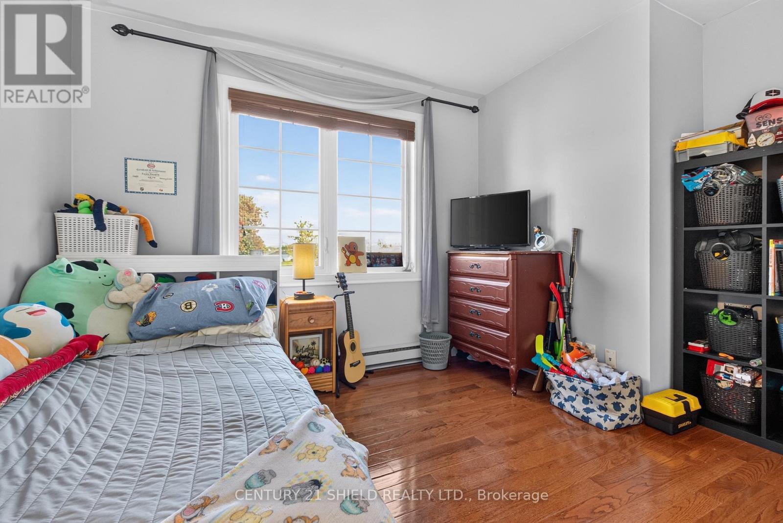 1319 AUBIN AVENUE - 34