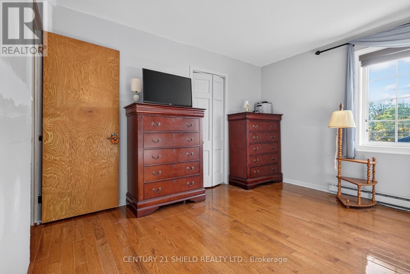 1319 AUBIN AVENUE - 36