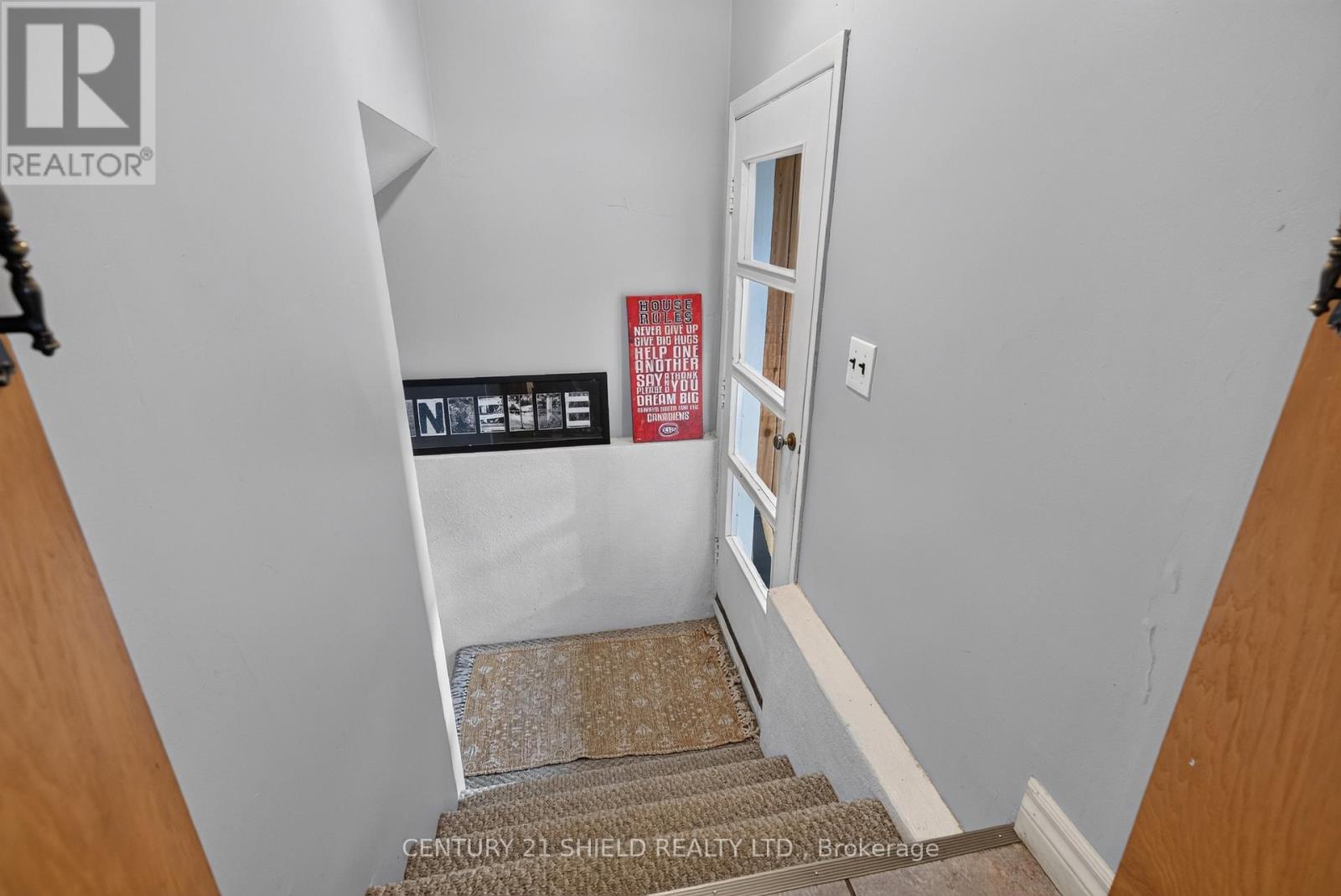 1319 AUBIN AVENUE - 40