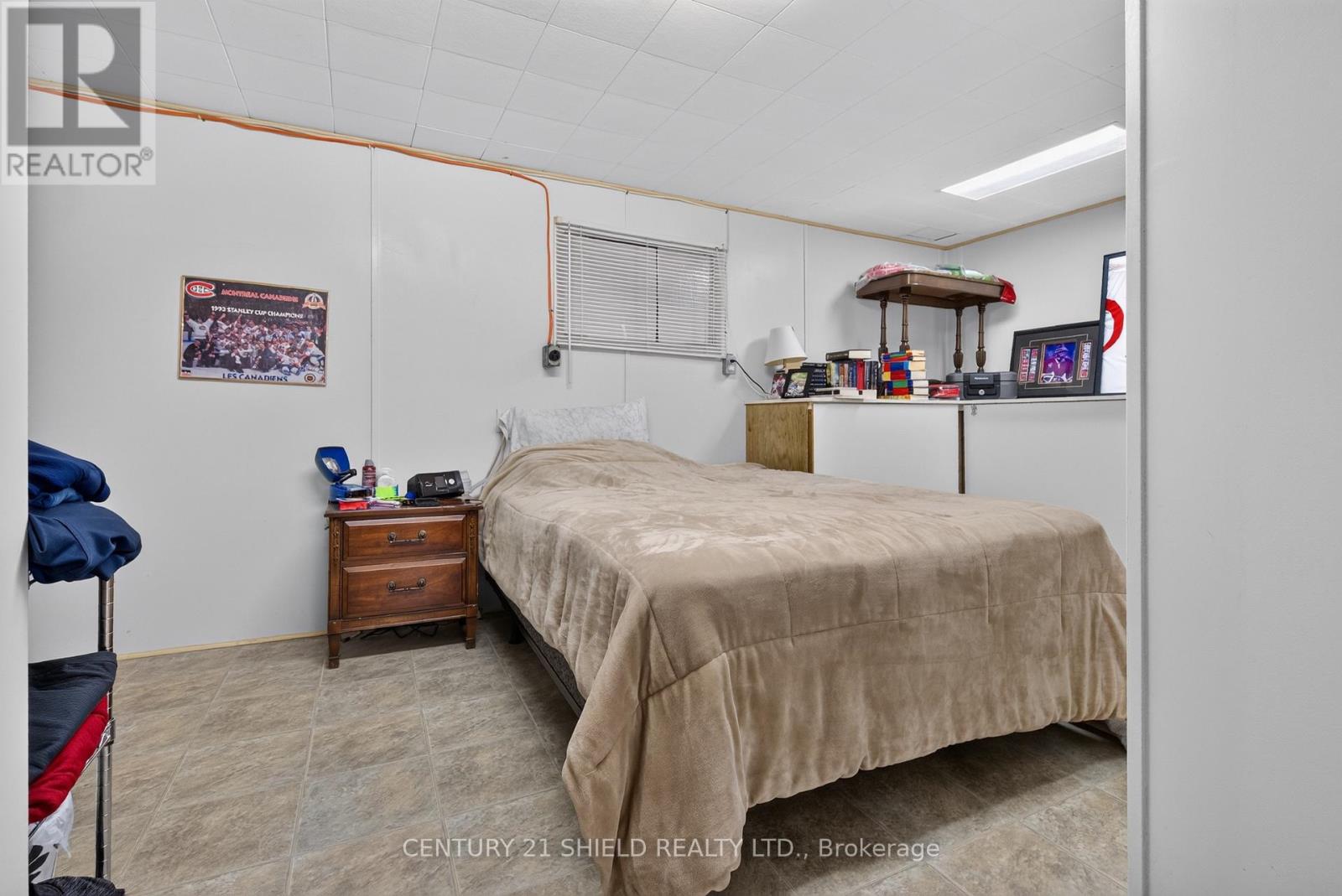 1319 AUBIN AVENUE - 41
