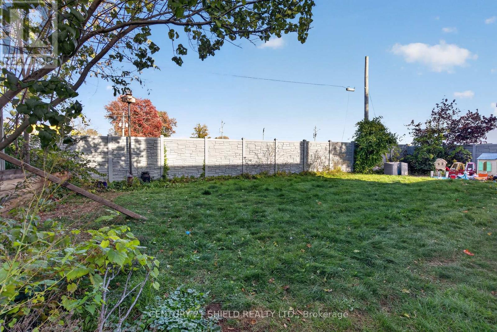 1319 AUBIN AVENUE - 46