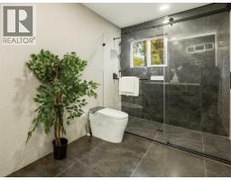 1303 87 Avenue Sw, Calgary, AB T2V0W2 Photo 28