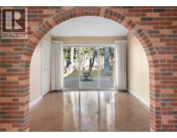 4pc Bathroom - 7132 Bow Crescent Nw, Calgary, AB T3B2B9 Photo 14