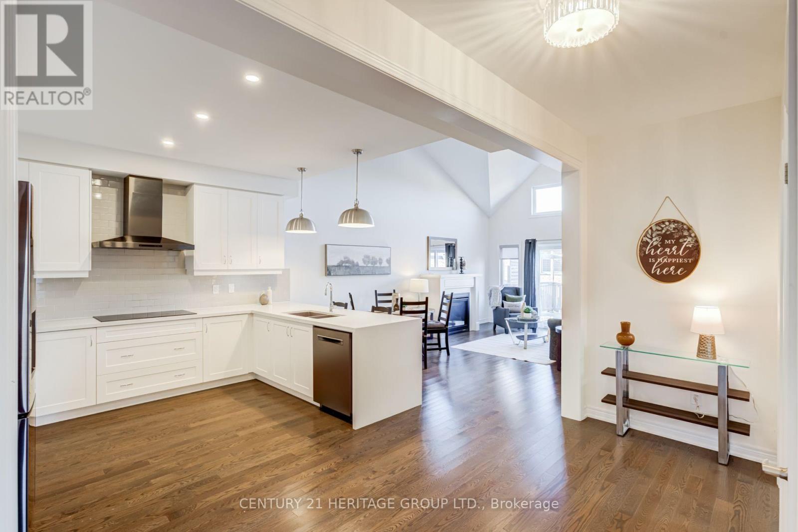 8 Pietrowski Drive, Georgina, ON photo 7