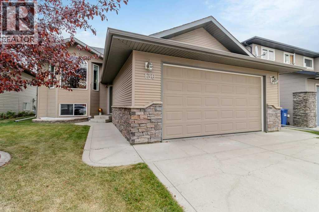 130 Oaklands Crescent, photo 27 of 35