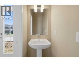 235 Waterford Heights, Chestermere, AB T1X3B7 Photo 14