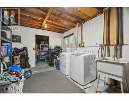 84 Canada Drive thumbnail 24