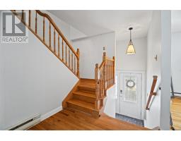 84 Canada Drive thumbnail 7