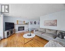 84 Canada Drive thumbnail 8