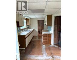 Kitchen - 440 Hale Street, Lakeshore, ON N0R1N0 Photo 6
