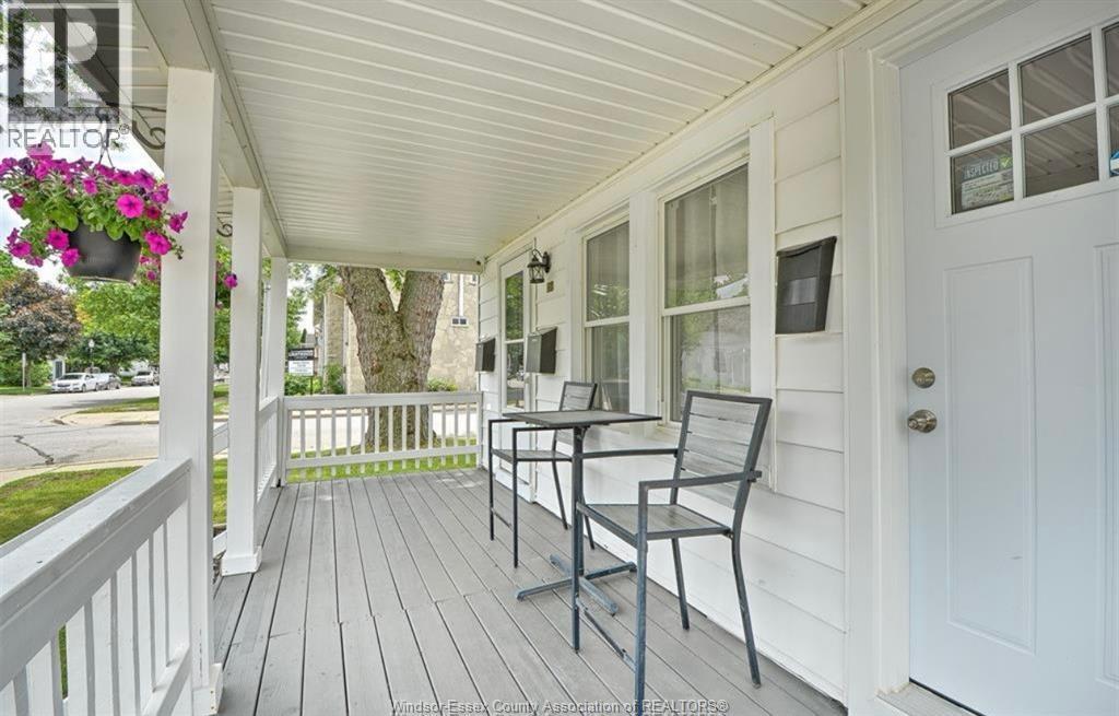258 KING Unit A photo 3
