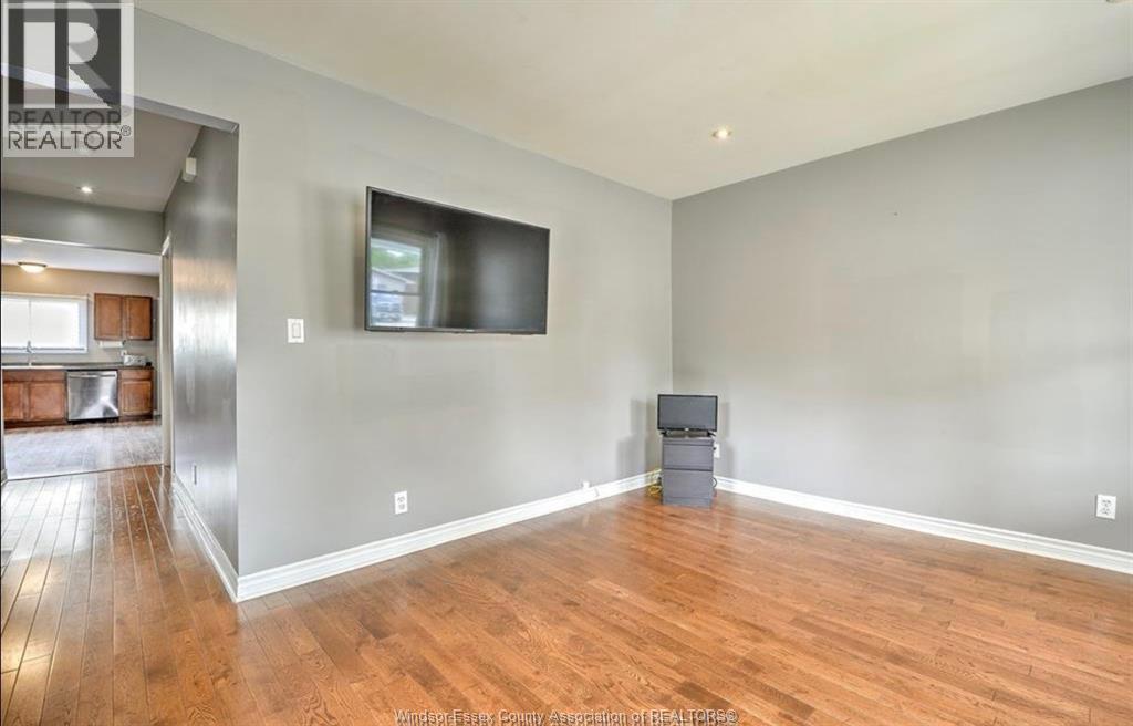 258 KING Unit A photo 4