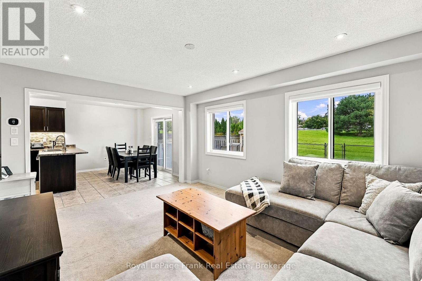 10 Oceanpearl Crescent, Whitby, ON photo 10
