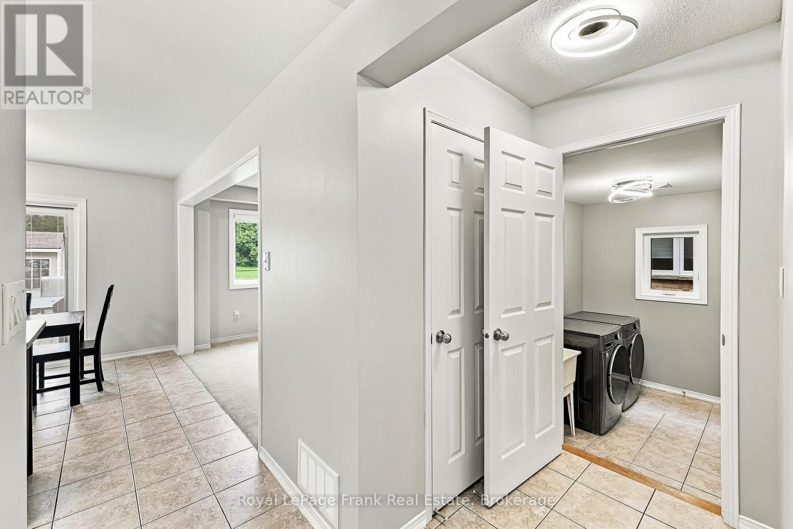10 Oceanpearl Crescent, Whitby, ON photo 18