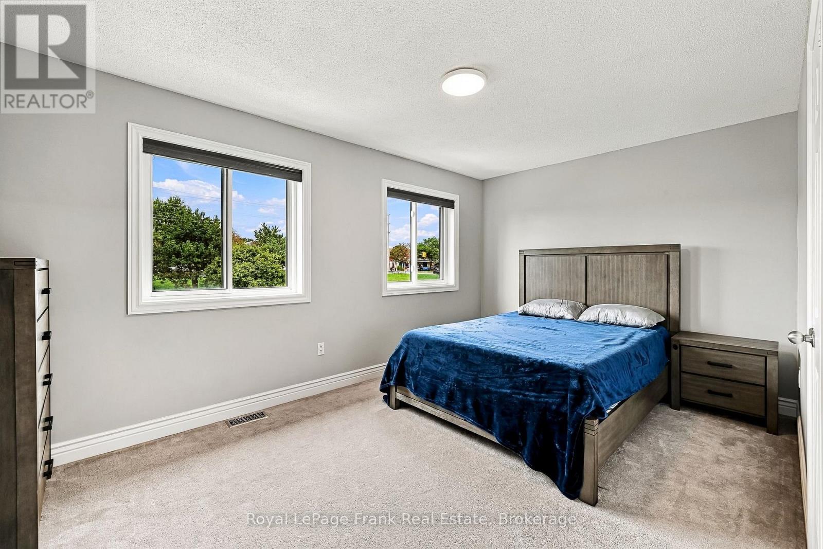 10 Oceanpearl Crescent, Whitby, ON photo 23