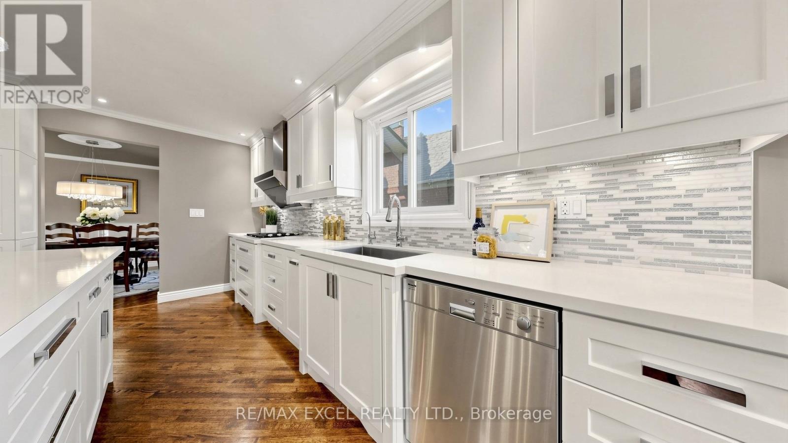 15 Mellowood Drive, Toronto, ON photo 14