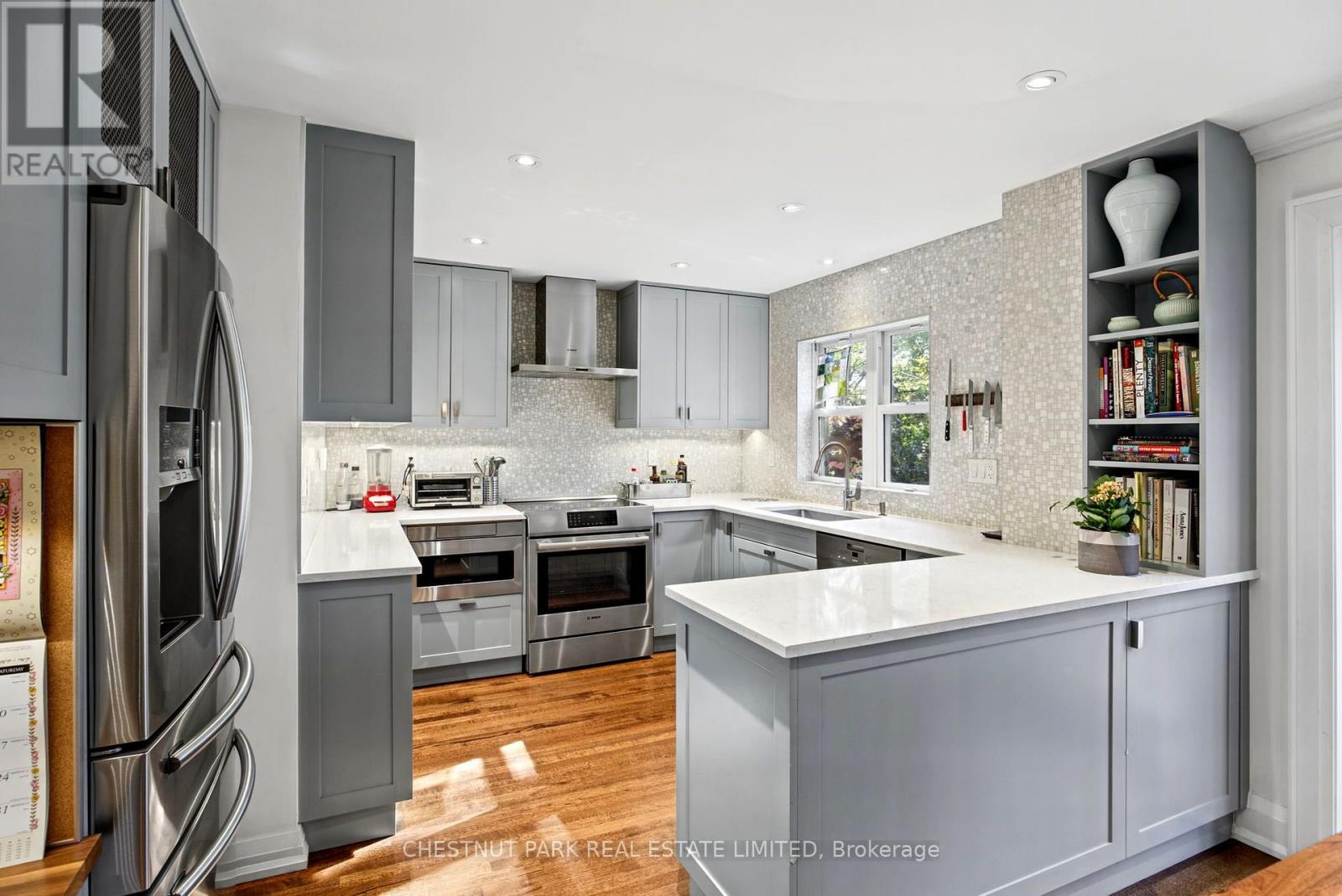 256 Old Forest Hill Road, Toronto, ON photo 11