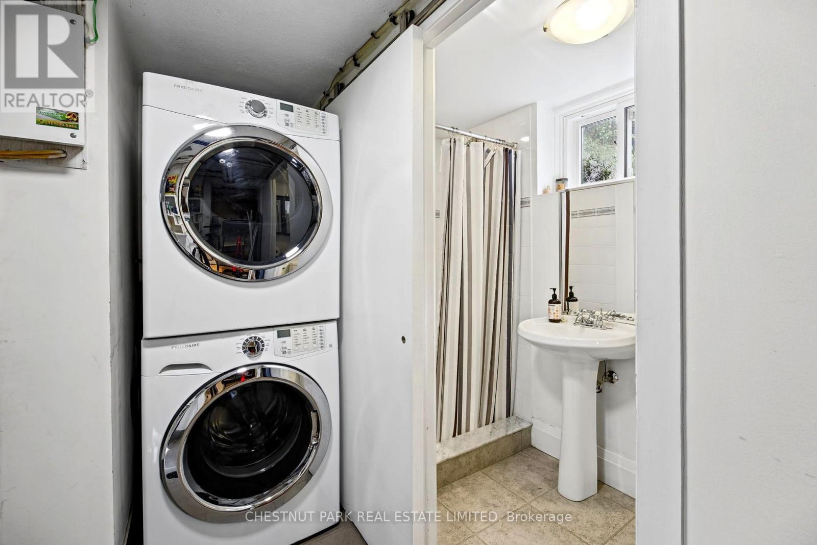 256 Old Forest Hill Road, Toronto, ON photo 37