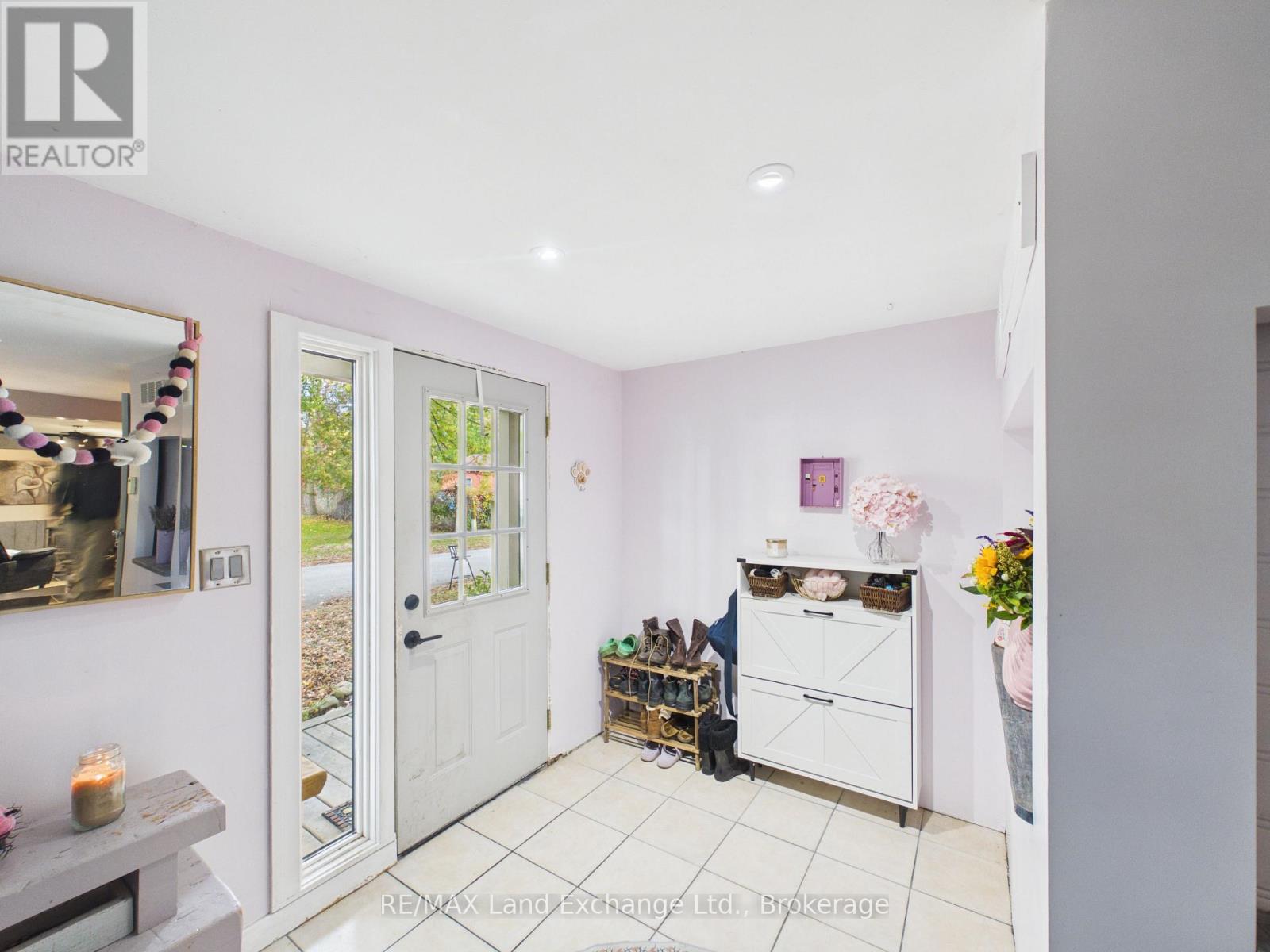 20 MANSE STREET, Kincardine — photo 3