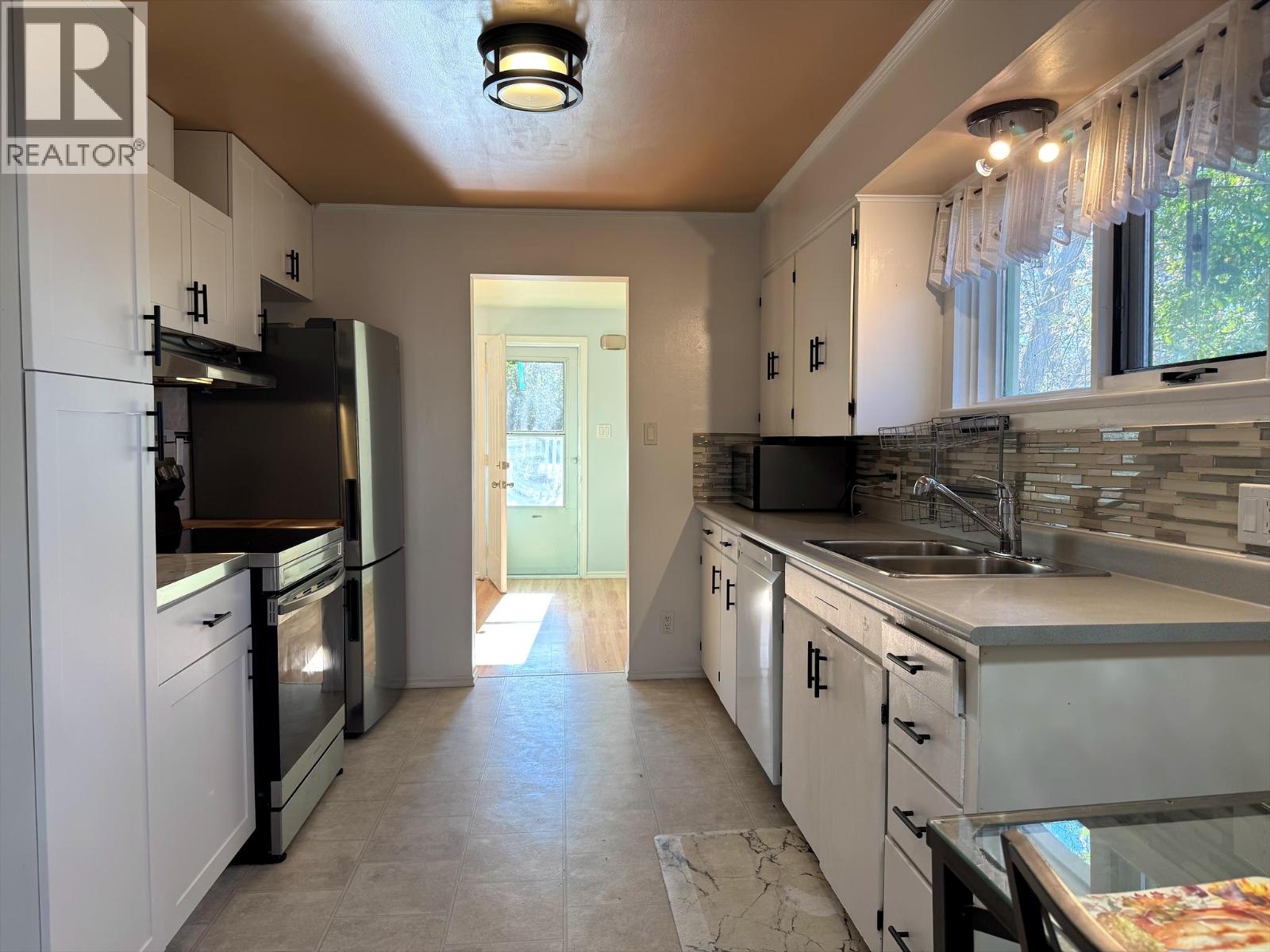 903 5A Street, Cranbrook - Image 1