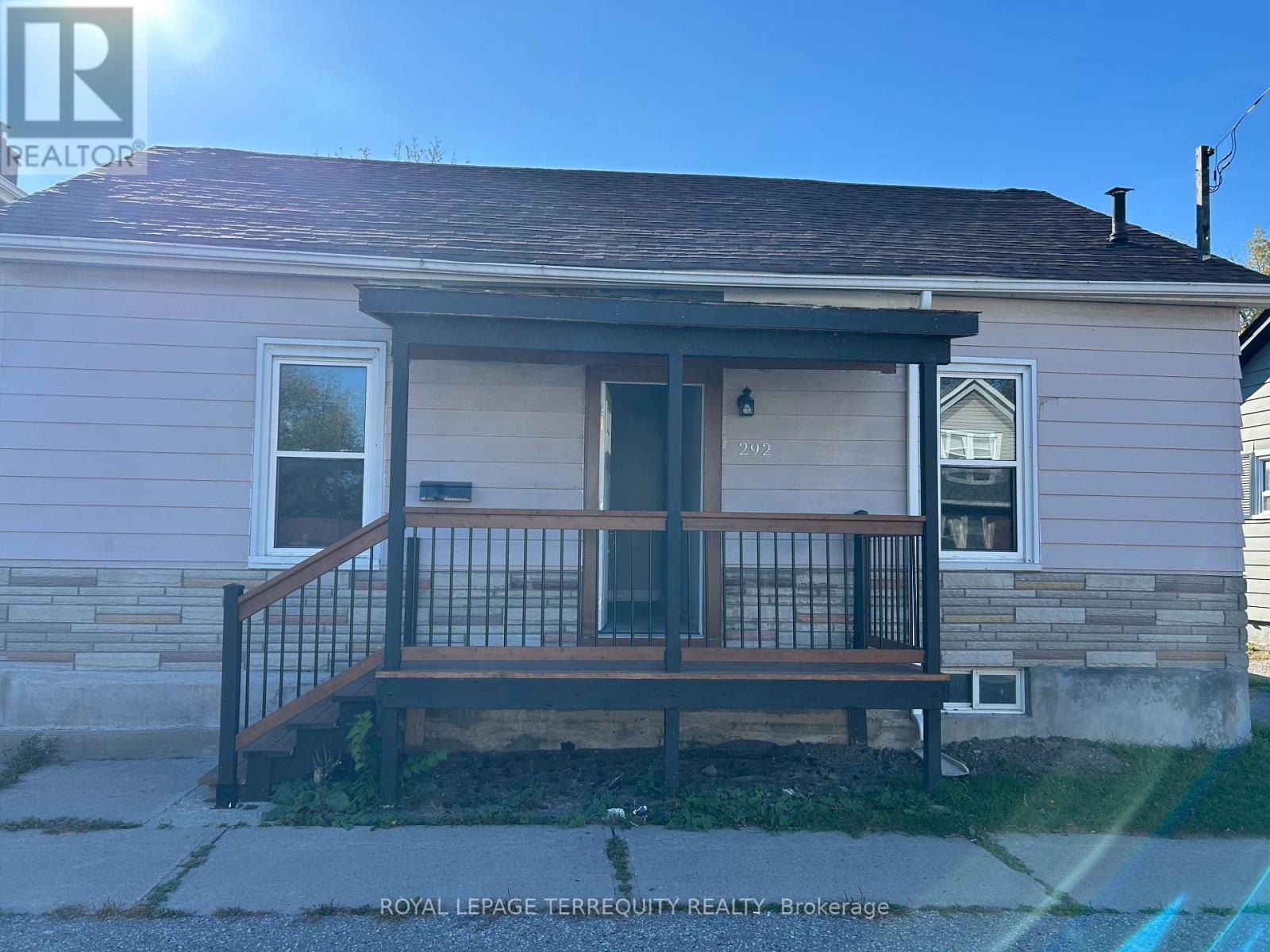 292 Celina Street, Oshawa, ON photo 1