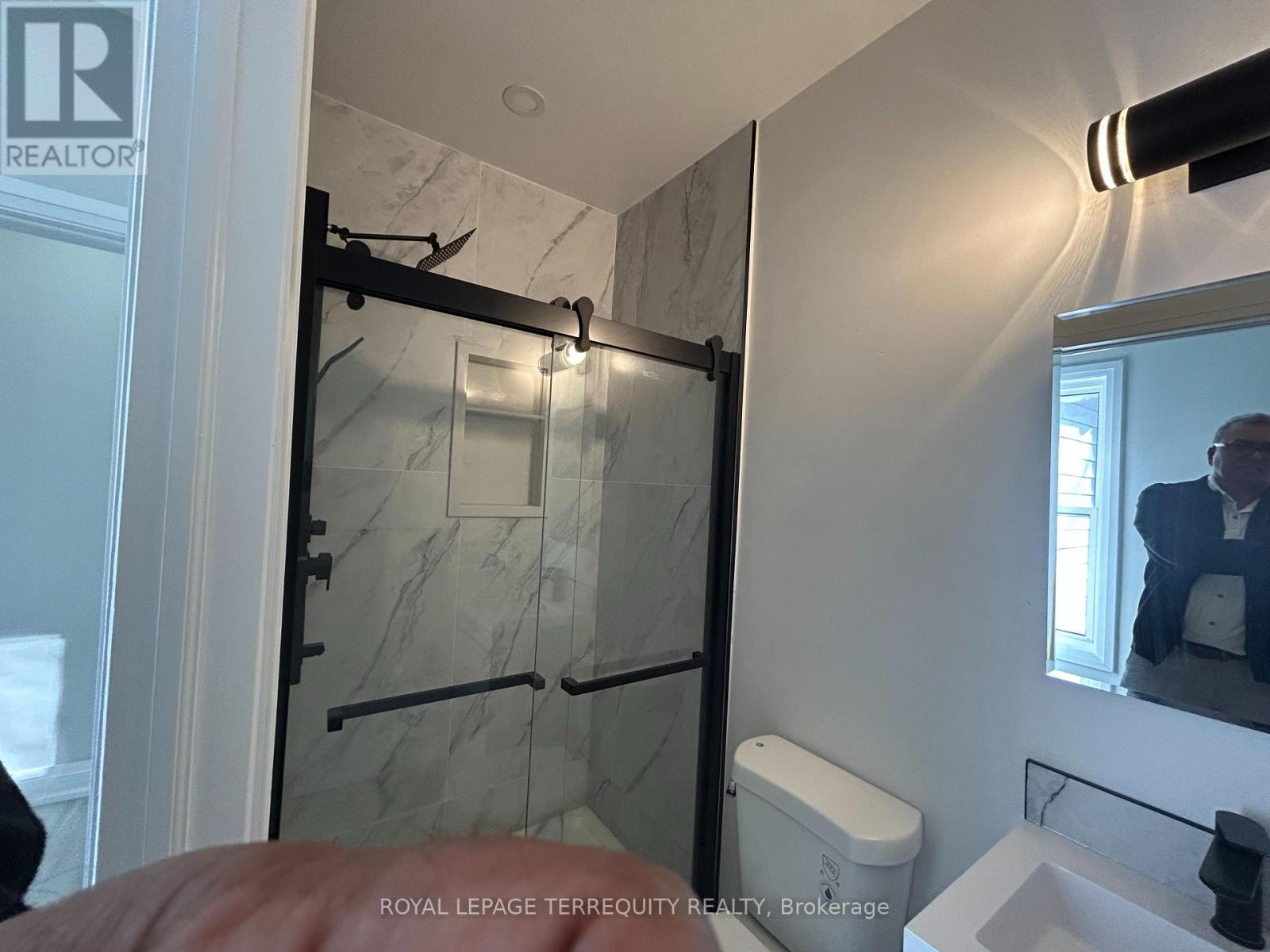 292 Celina Street, Oshawa, ON photo 32