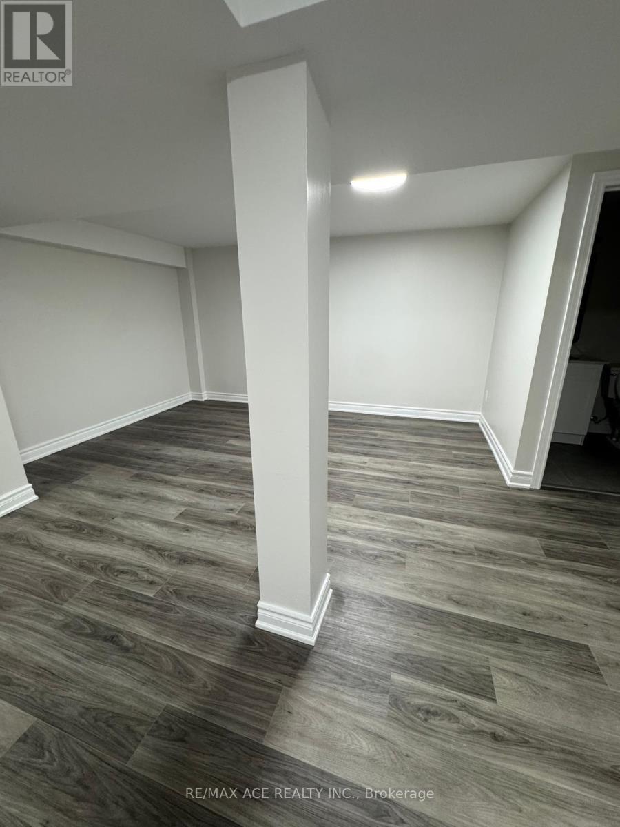 Bsmt- 1644 Pepperwood Gate, Pickering, ON photo 3