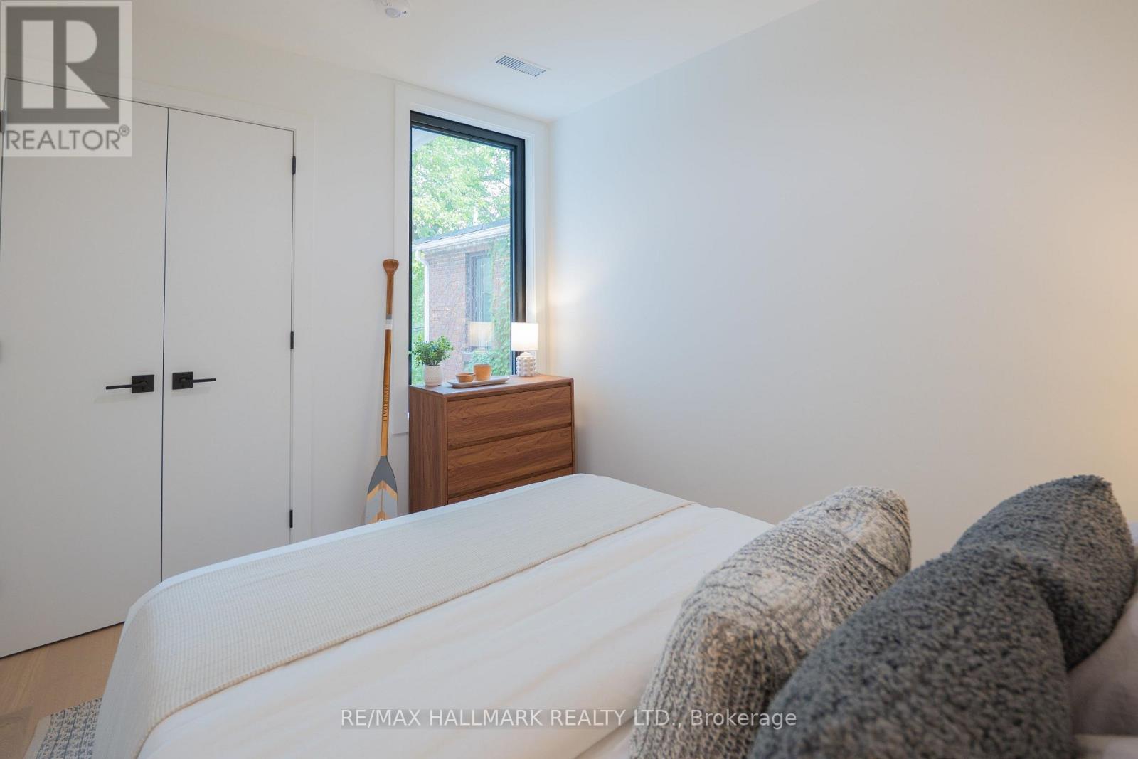 71 Langley Avenue, Toronto, ON photo 29