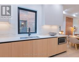 Bathroom - 71 Langley Avenue, Toronto, ON M4K1B4 Photo 12